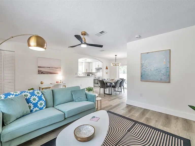 2310 Mary Sue St — Photo 9
