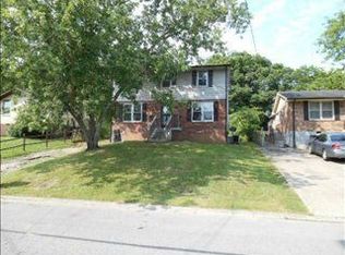 2734 Combs Dr, Nashville, TN 37207