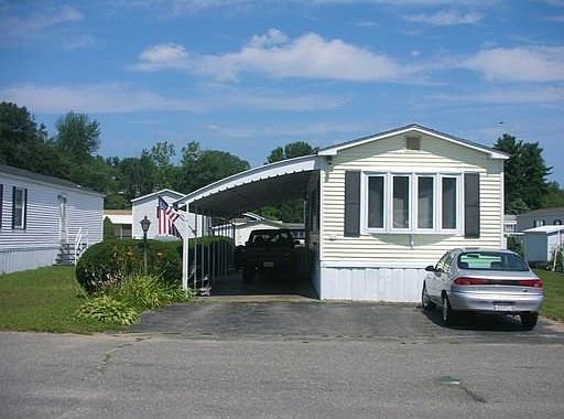 2nd image of 556 Central St Lot 66