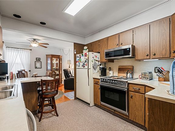 5th image of 769 Clarksville Rd