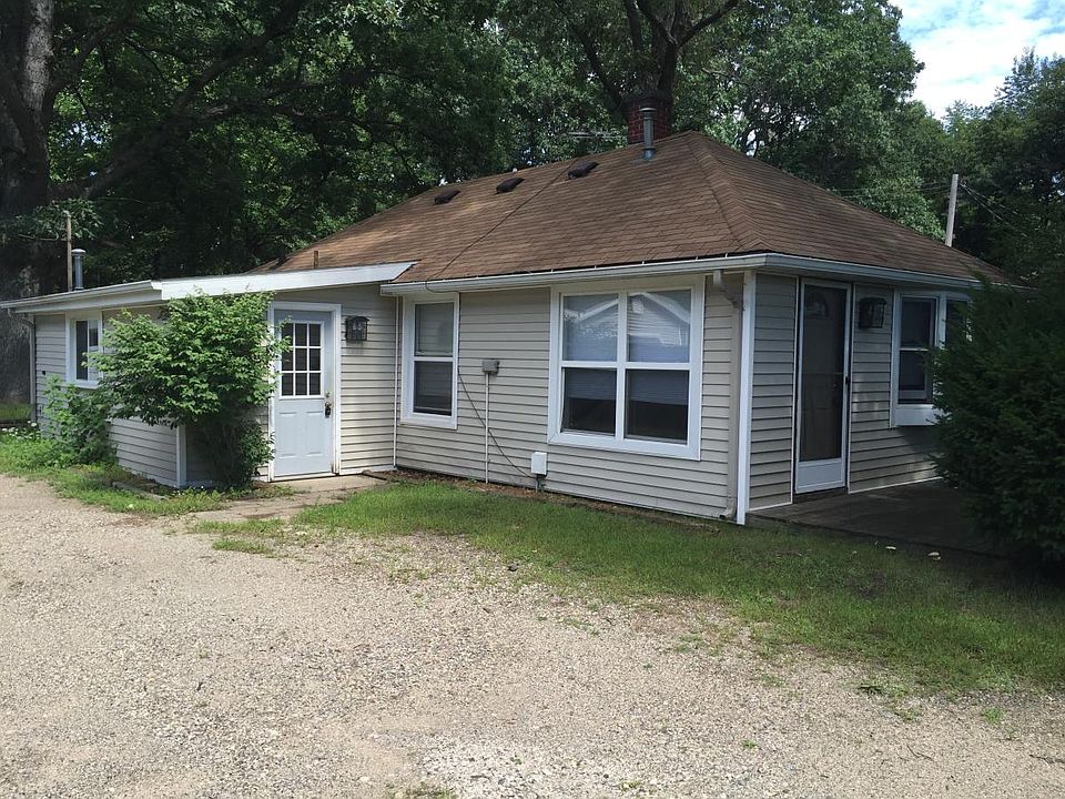 1st image of 349 W Lakewood Blvd