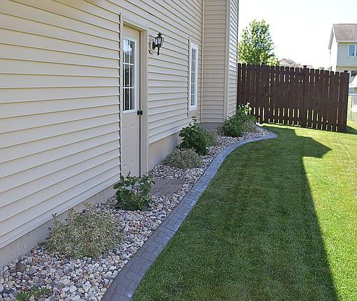 Right Side - landscaping