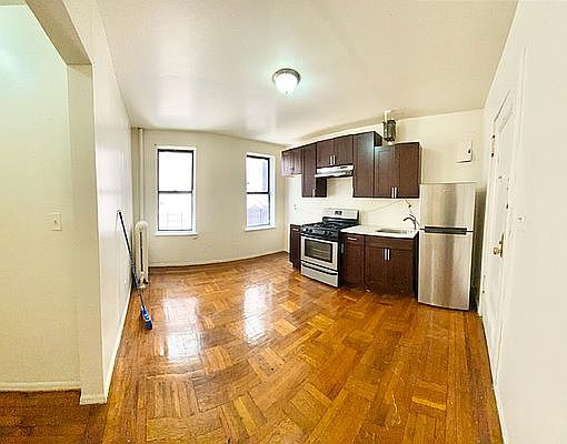 2nd image of 520 W 174th St APT 3D