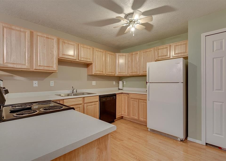 1st image of 88 11th St APT W