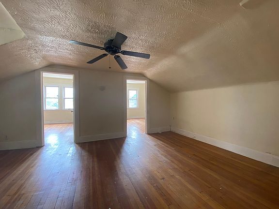 4th image of 3891 E 131st St #2