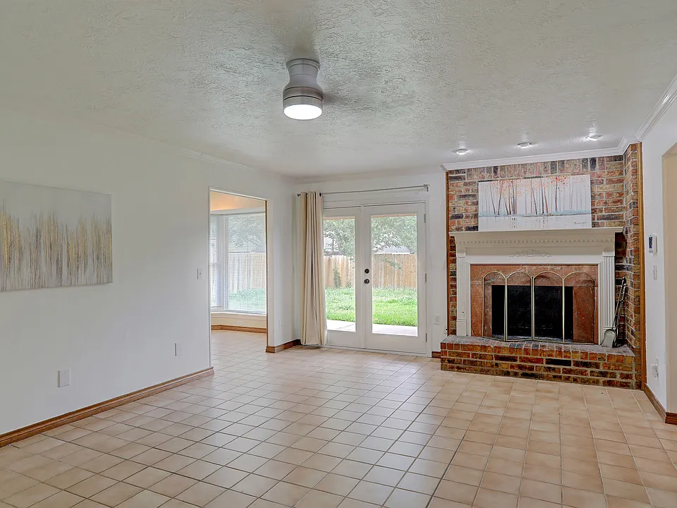 2102 Apollo Rd