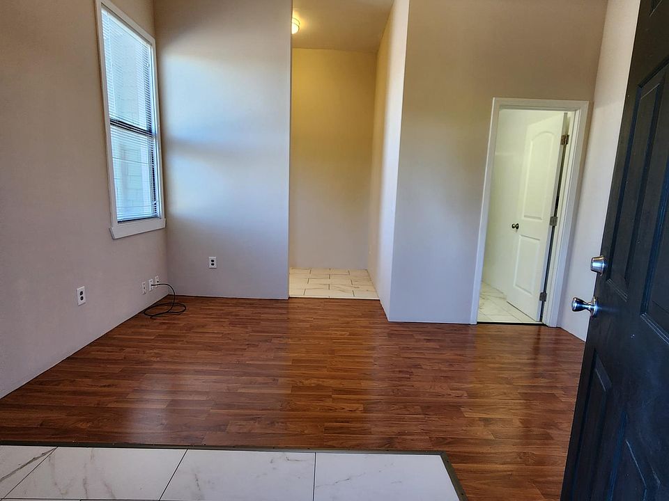 1st image of 440 E 10th St Floor 2