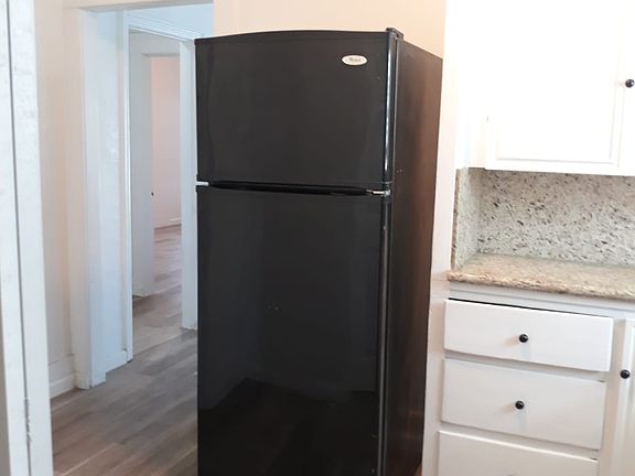 5th image of 4388 McClintock St