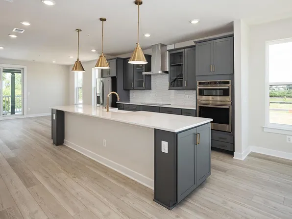 44576 Strabane Ter, Ashburn, VA 20147