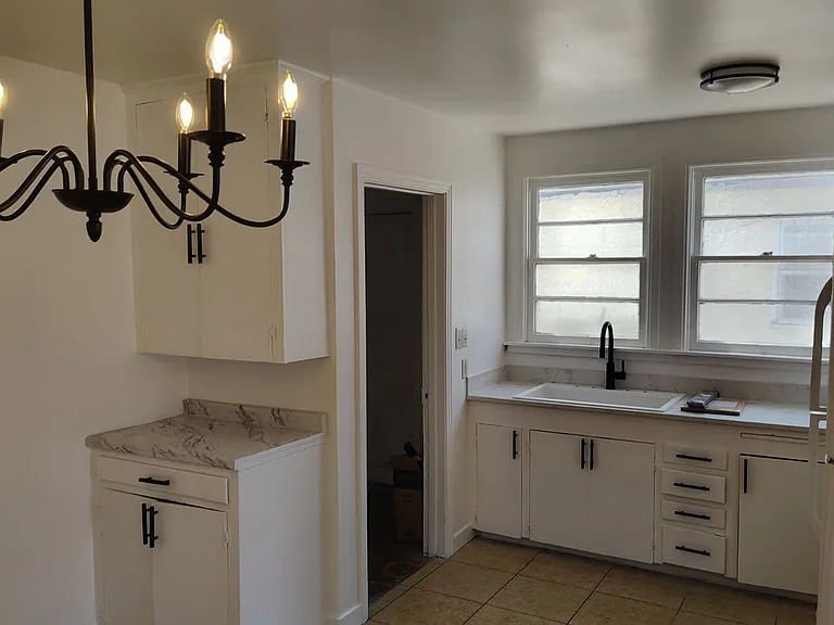 322 E 4th St #322 — Photo 3