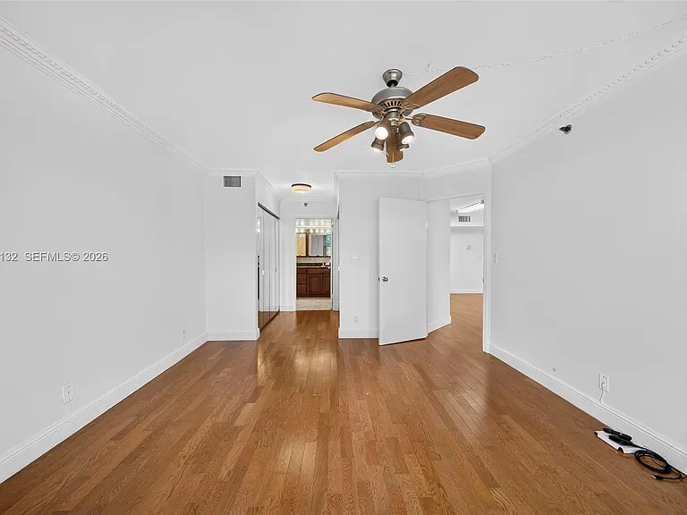 3600 Mystic Pointe Dr #310 — Photo 25
