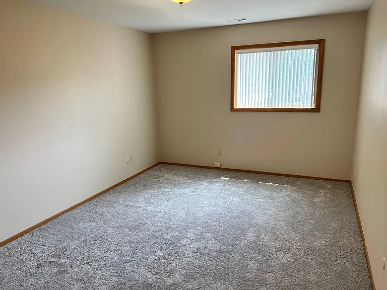 Indian Village Apartments — Photo 26