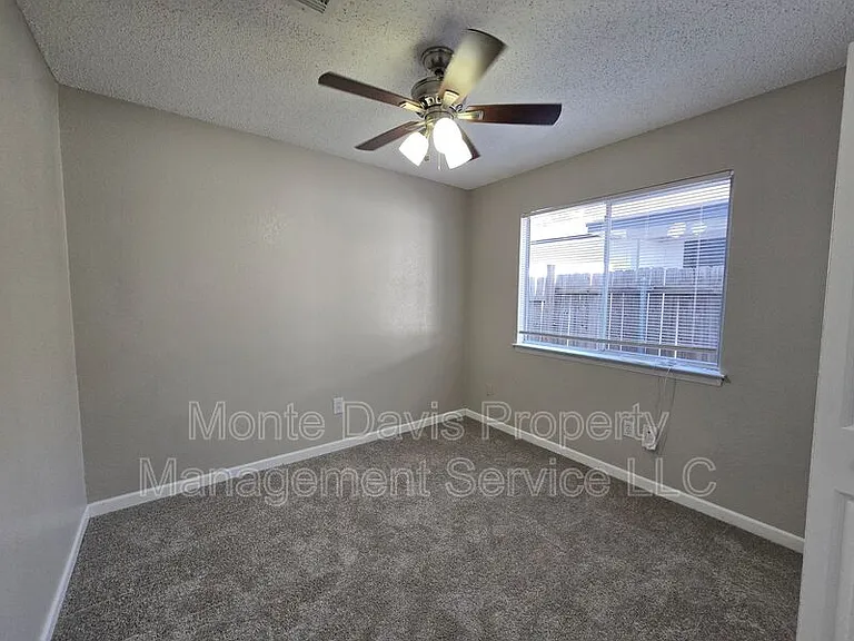 2306 Fuzz Fairway #A — Photo 15