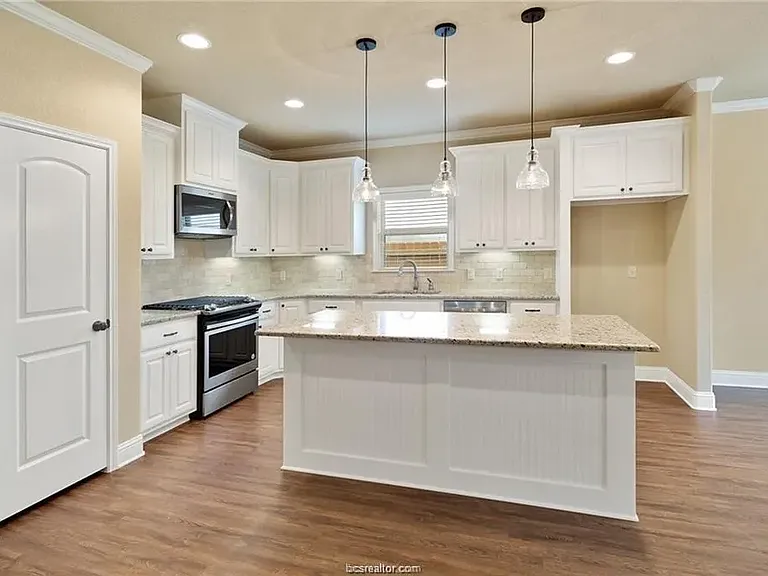 4029 Crestmont Dr — Photo 5