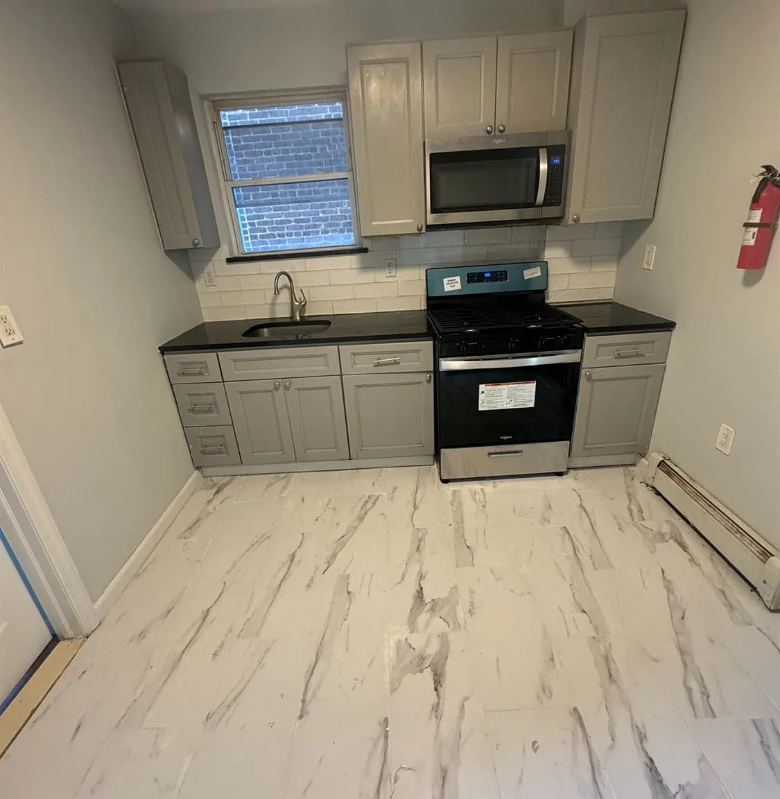 3 bed, 1.0 bath, $2,700 — Photo 2