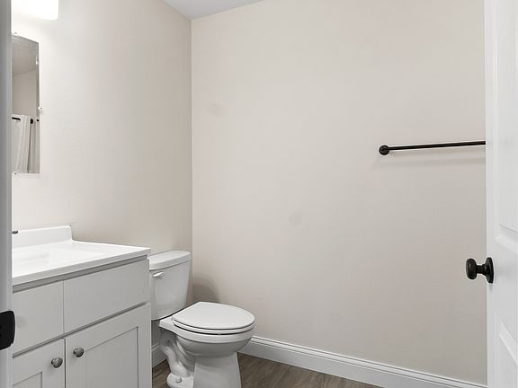 5th image of 222 Iylas Ln