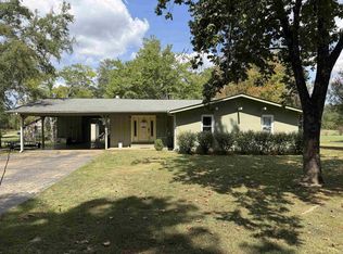 345 Smith Cir, Michie, TN 38357