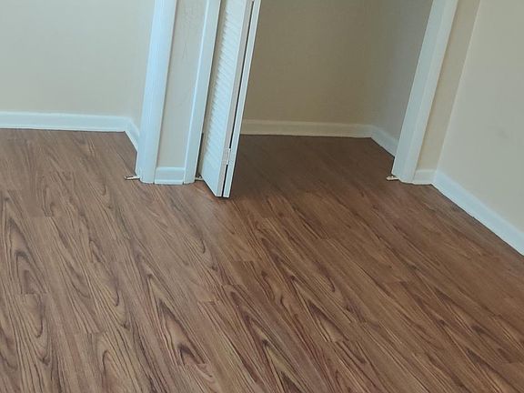 3rd image of 108 Drew Ln