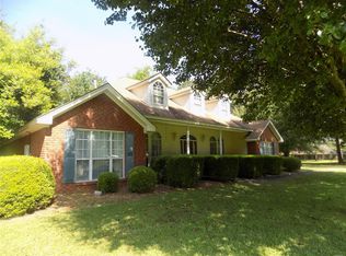 459 3rd St, Wetumpka, AL 36092