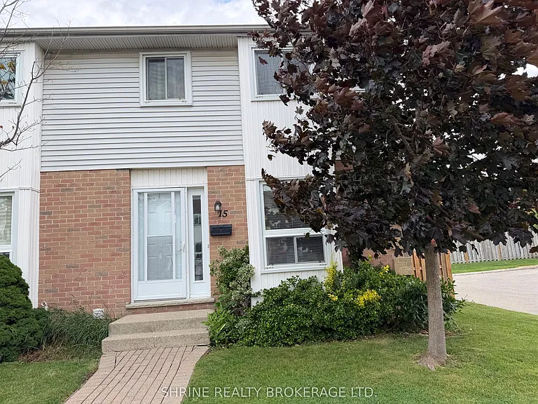 110 Deveron Cres #15 — Photo 3