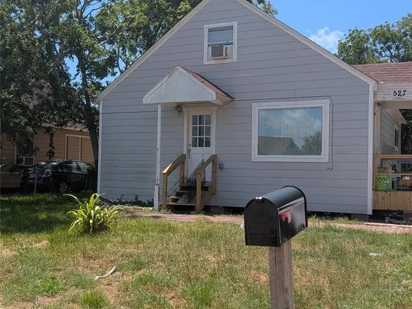 527 W 6th St, Freeport, TX 77541