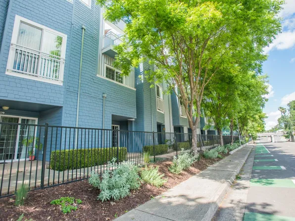 427 Harriet Ln, West Sacramento, CA 95605