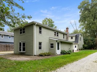 8413 Fox River Rd, Waterford, WI 53185