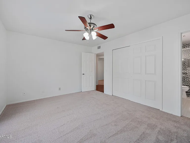 313 S Ocean Dr — Photo 16