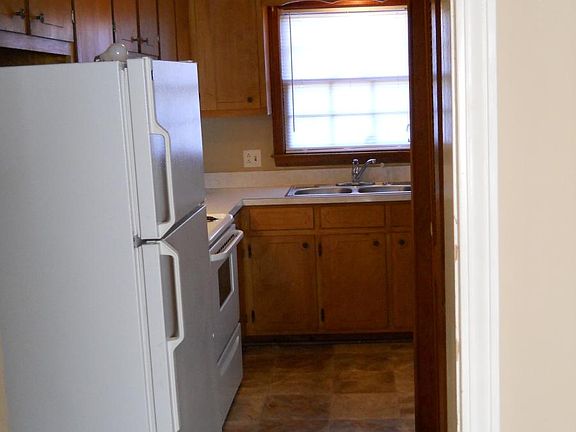 5th image of 2817 McLain St APT A