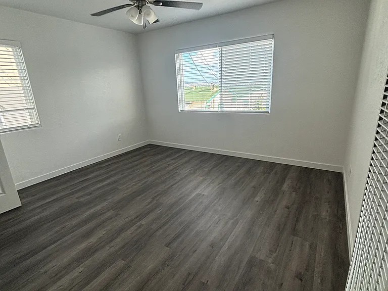 SILVER SPRAY APARTMENTS — Photo 12