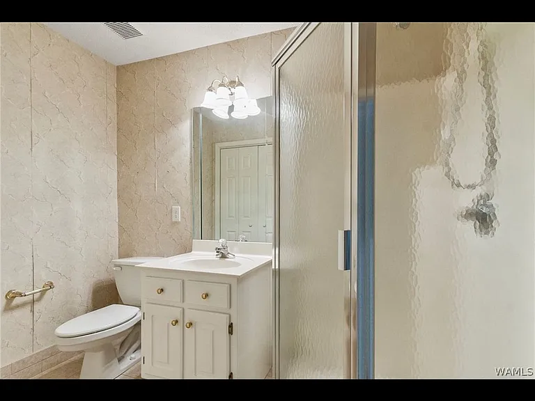 2101 Fox Ridge Rd #1 — Photo 7