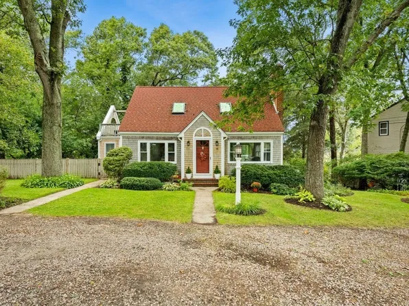 74 Arboretum Rd, Plymouth, MA 02360