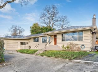 1790 Keith Pl, Saanich, BC V8P1E4