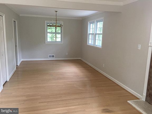 4th image of 6720 Weaver Ave
