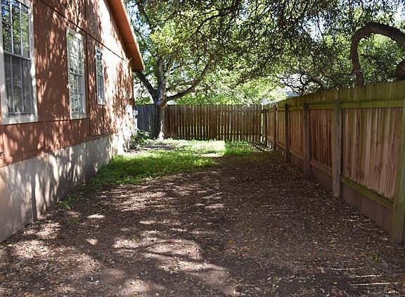 5th image of 8808 Piney Point Dr #A