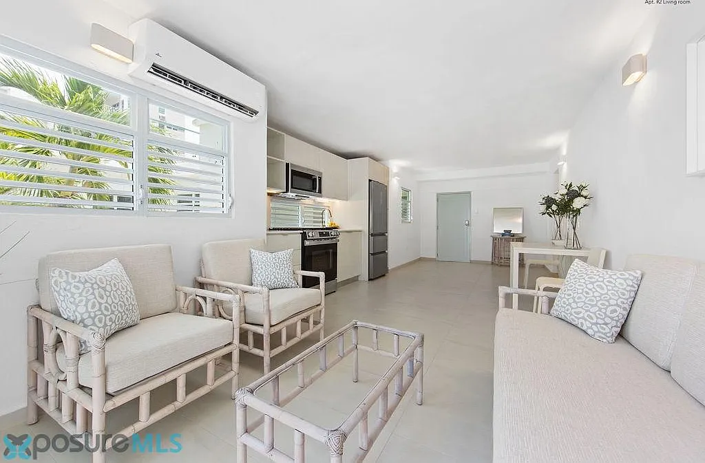 2 bed, 2.0 bath, 819 sqft, $2,450 — Photo 4