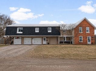 80 Hunter St, Pembroke, ON K8A2N5