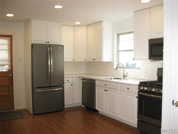 2nd image of 2138 Knox Ave
