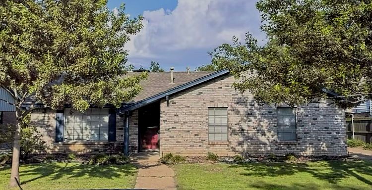 1st image of 2637 Magnolia Dr