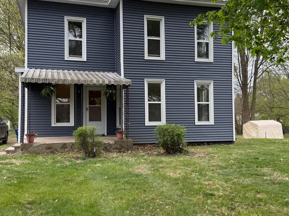 372 Hillsdale St, Hillsdale, MI 49242