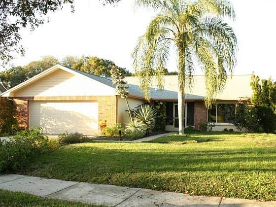 2nd image of 2805 Thistle Ct S