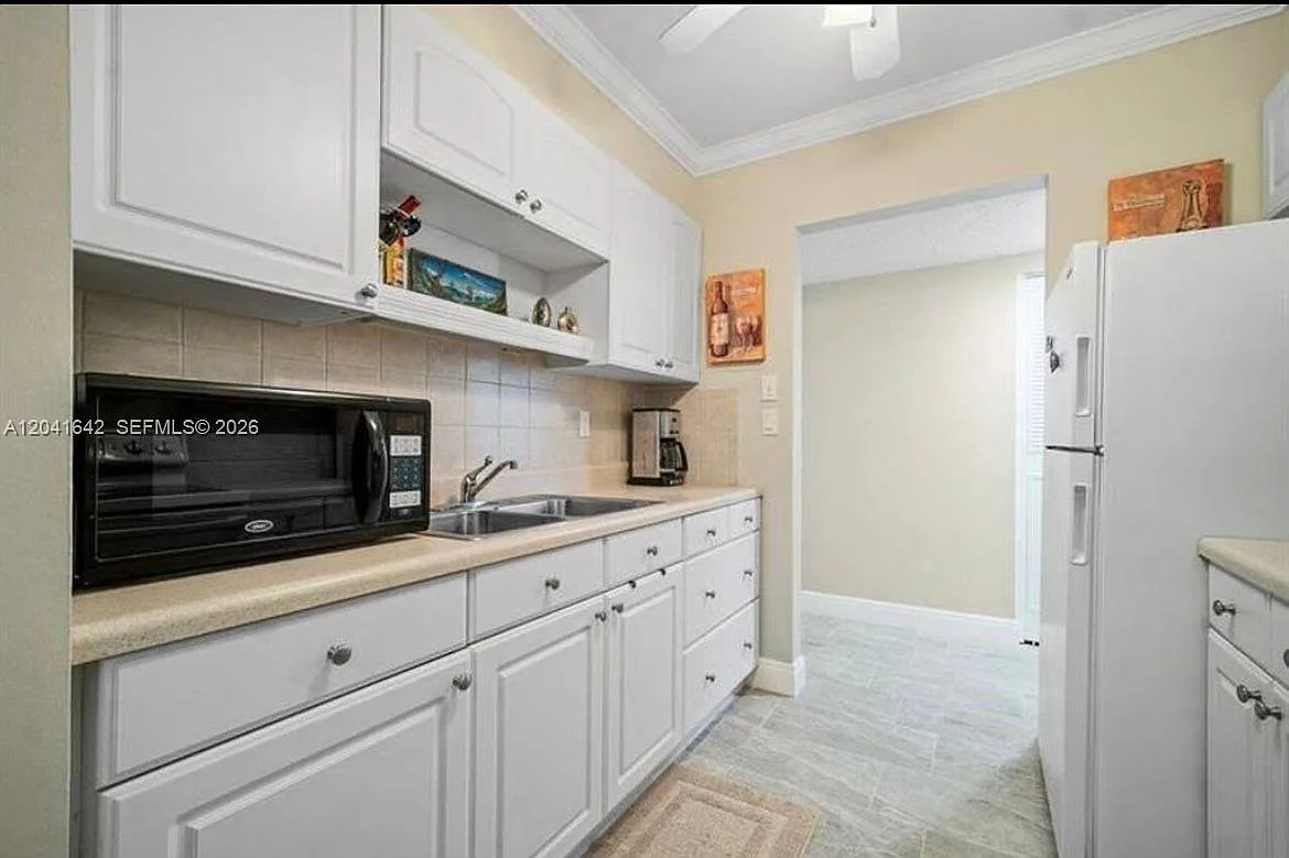 Tierra Del Sol Condo — Photo 2