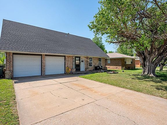 3rd image of 205 Vickie Dr