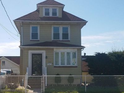 303 Decker Ave, Staten Island, NY, 10302