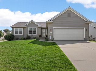 8634 Harrington Dr NE, Cedar Rapids, IA 52402