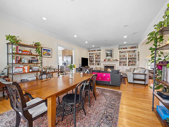 Open concept dining room and Livingroom with working gas fireplace