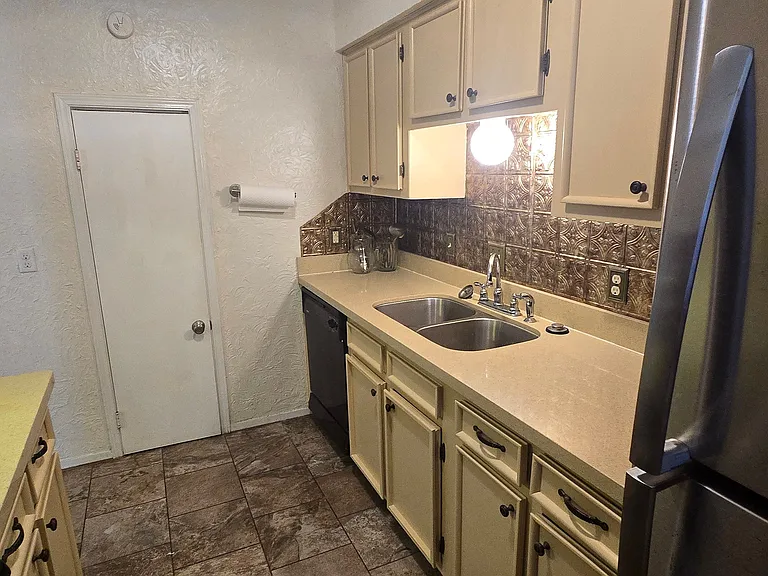 frig, dishwasher, pantry