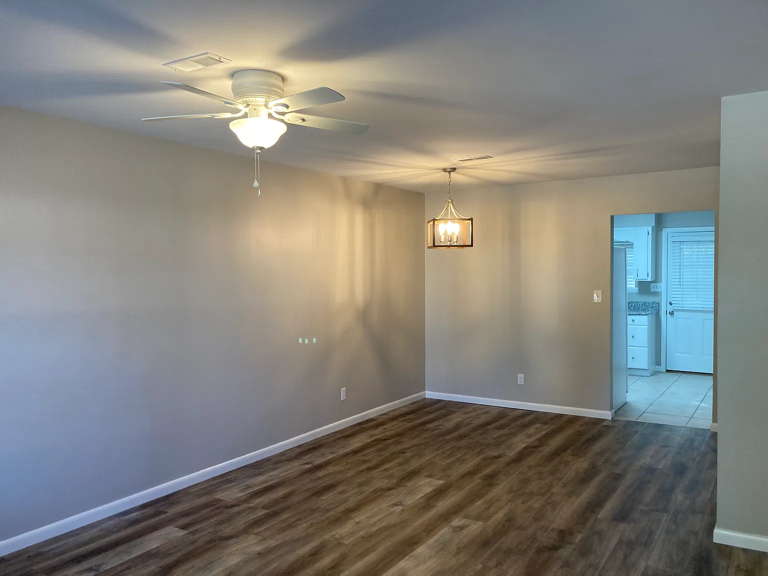 2 bed, 1130 sqft, $1,500 — Photo 4