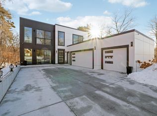 1125 Tyrol Trl, Golden Valley, MN 55416