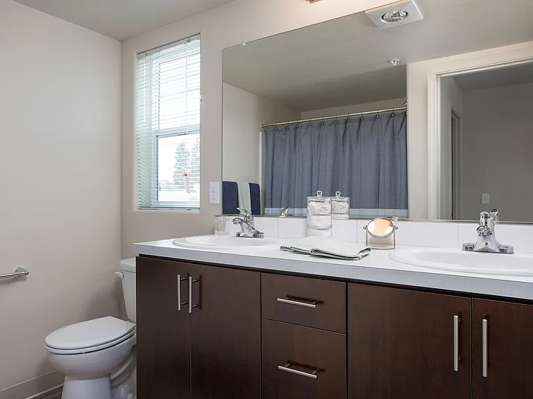 Live where you love at Edgewater Apartments — Photo 18